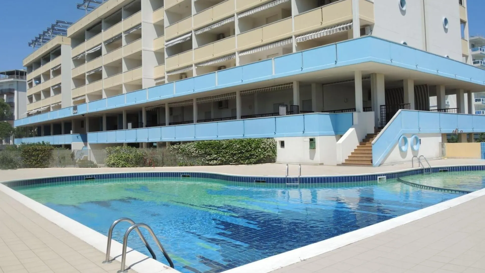Cozy Studio Apartment With Shared Pool - Beahost Bibione