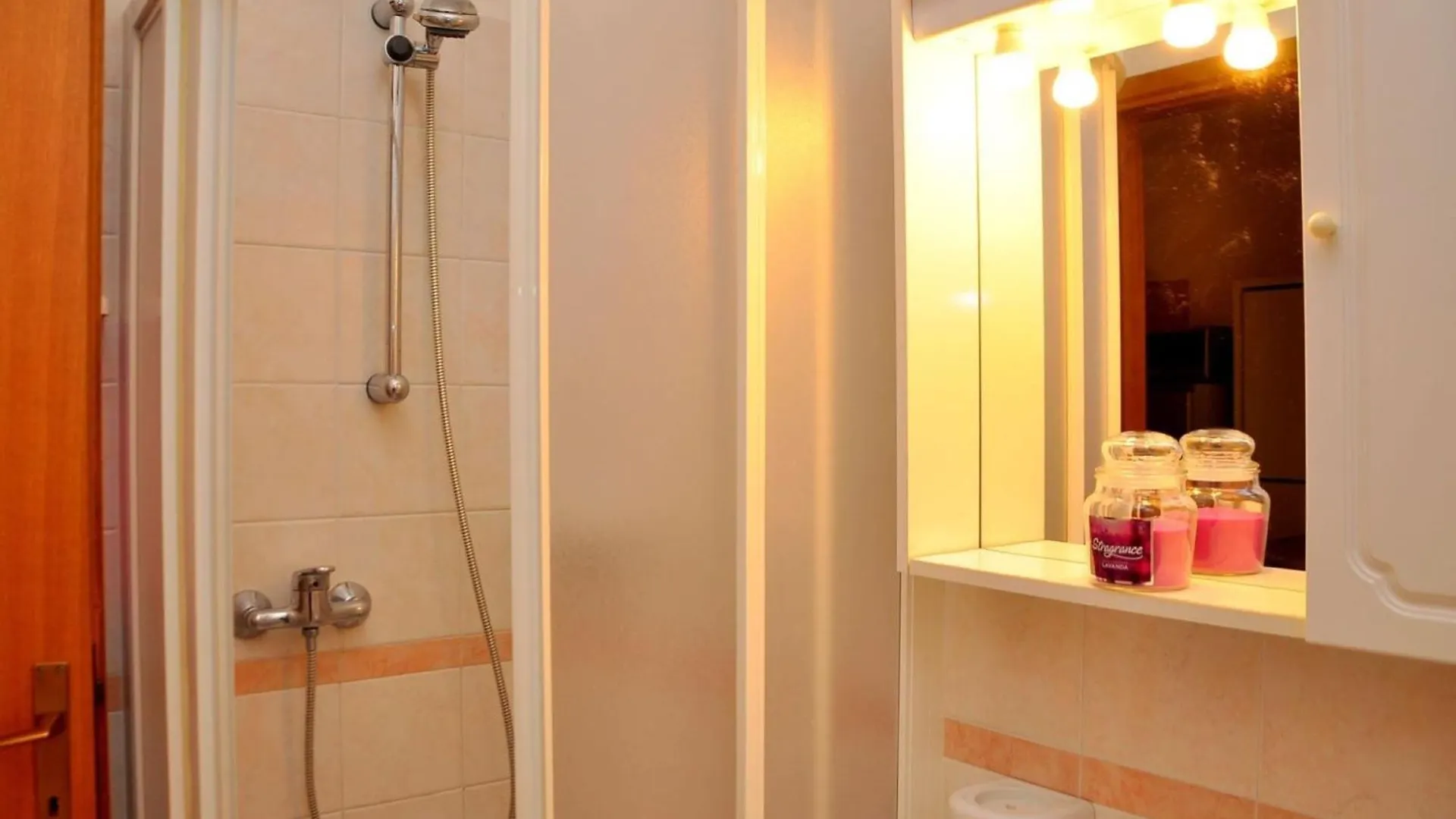 Cozy Studio Apartment With Shared Pool - Beahost Bibione