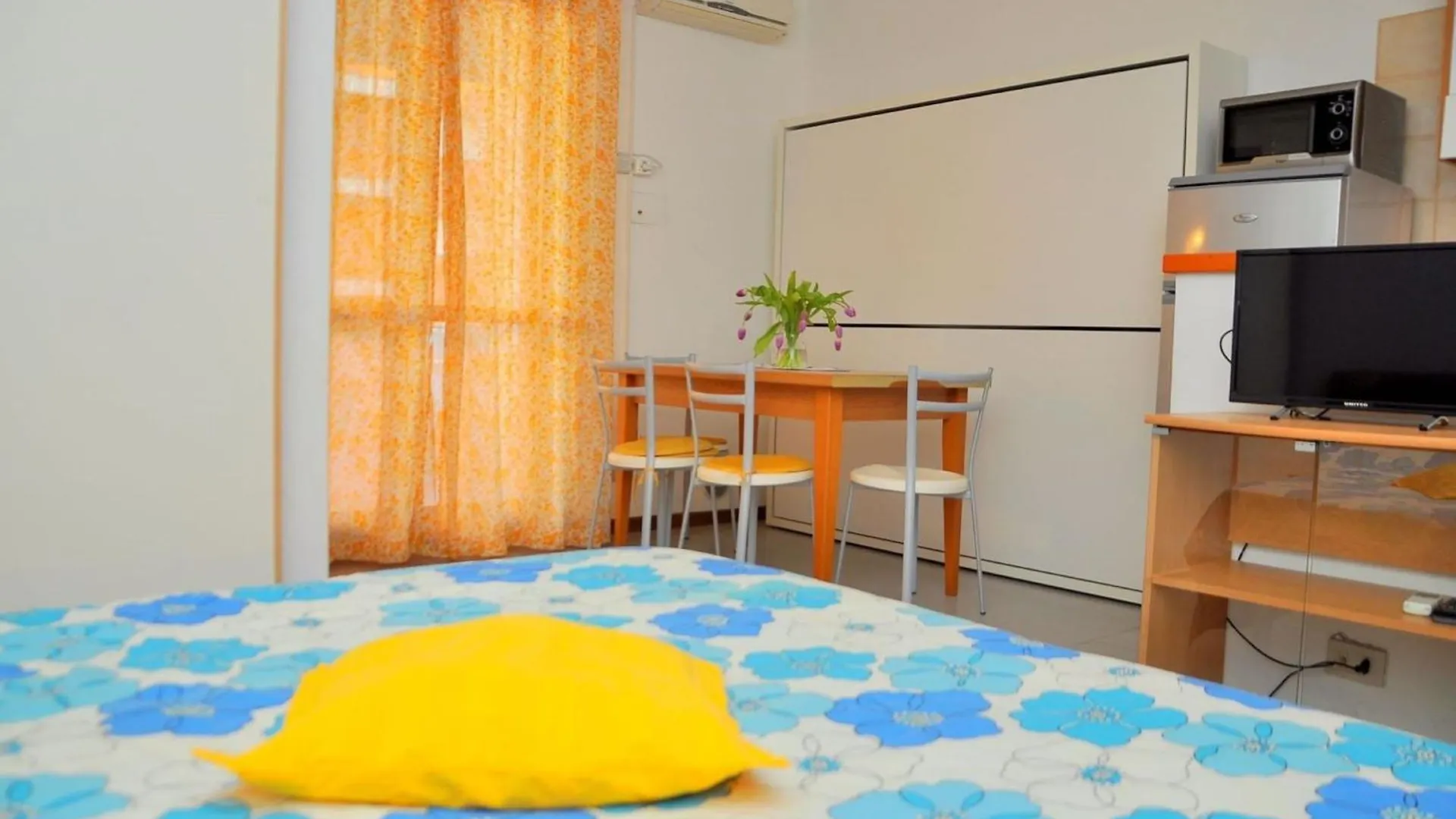 Cozy Studio Apartment With Shared Pool - Beahost Bibione 0*,  Olaszország